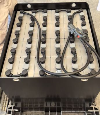 রিচার্জেবল FLT 48V 840Ah লিড-এসিড ট্র্যাকশন ব্যাটারি, গভীর চক্র সহ